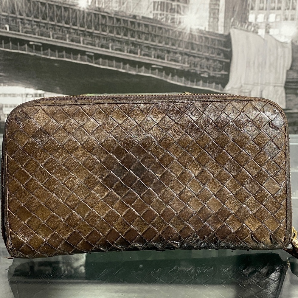 Authentic BOTTEGA VENETA Long Zippy Wallet - Picture 6 of 16
